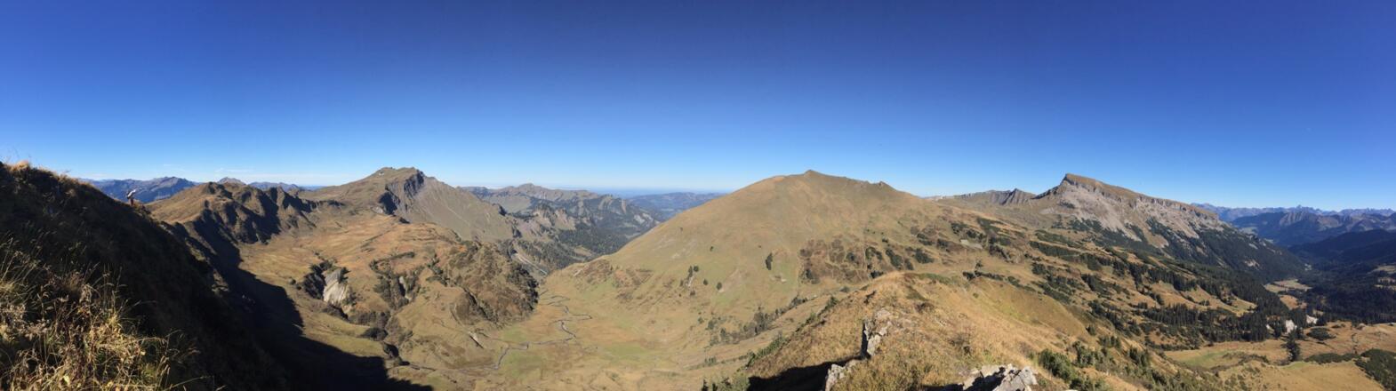 Panorama nach Norden (Diedamskopf) und Osten (Hoher Ifen)