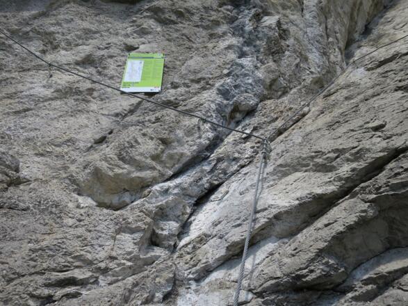 Abzweigung zum Sportklettersteig (extrem schwer E)