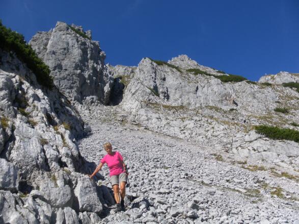 Geröllhangabstieg aus der Rinne