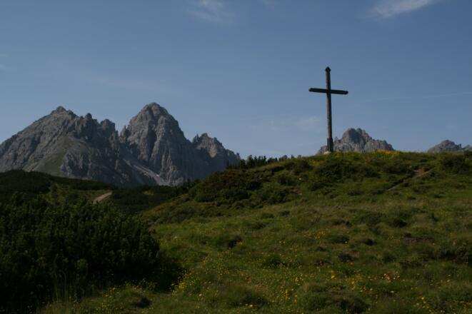 Das Birgitzköpfl mit der Marchreisenspitze im Hintergrund.