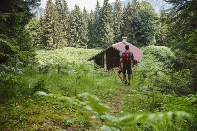 Abstieg über den Wanderweg zurück nach Dalaas.
