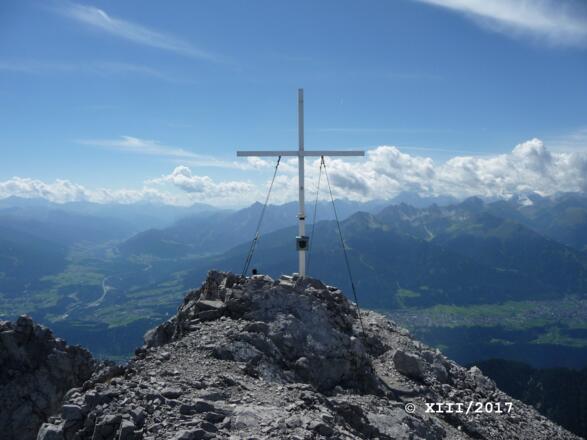 Am Gipfel des Kleinen Solstein (2643 m)