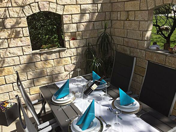 Schöne Terrasse zum Frühstücken