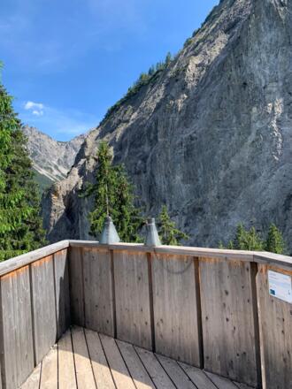 Echowand am Klangraum.Stein