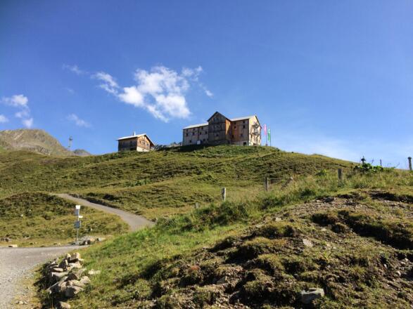 Abstecher zur: Neuen Heilbronner Hütte