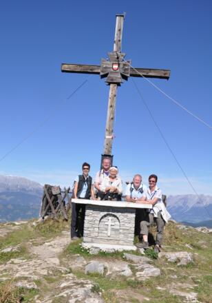 Am Gipfel Sonntagskogel