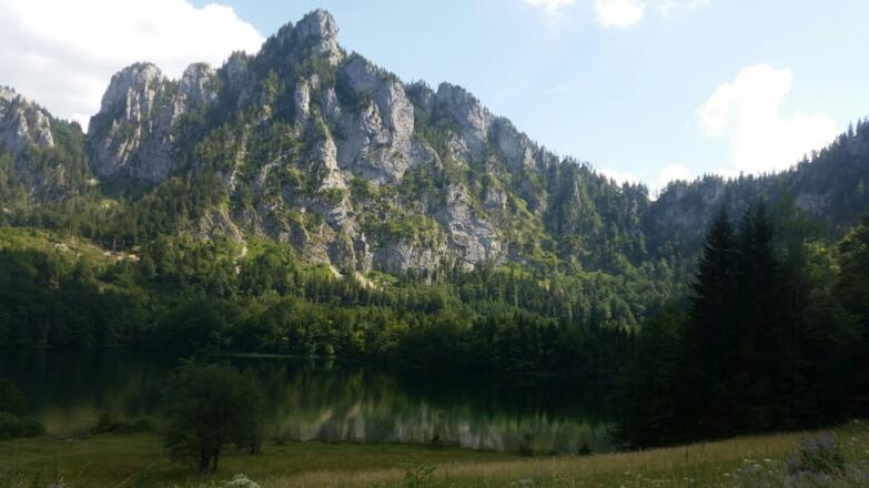 Laudachsee mit Katzenstein