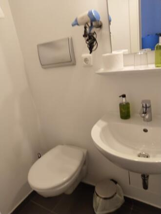 Bad Zweibettzimmer