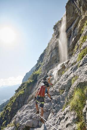 Immer in der Nähe zum imposanten Fallbach-Wasserfall.