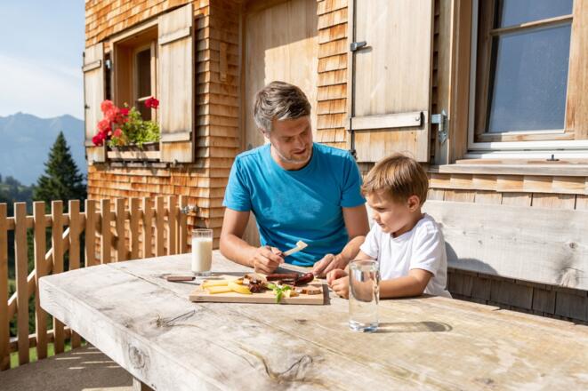 Jause auf der Alpe