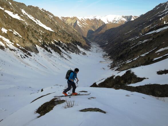 Blick zurück in den Kaserer Winkel. Hinten das Naviser Kreuzjöchl.