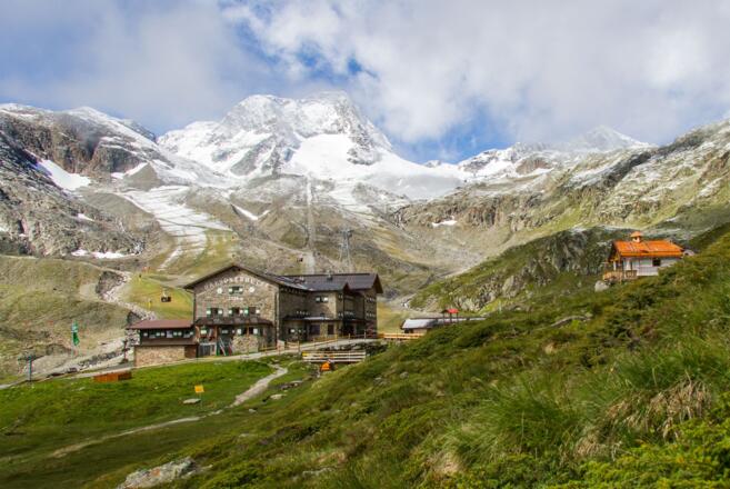 Dresdner Hütte mit Herz-Jesu-Kapelle (geweiht 2017)