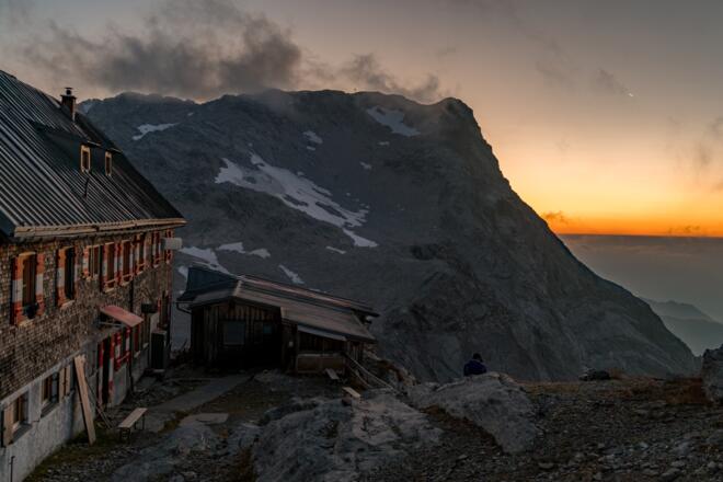 Die Mannheimer Hütte auf 2.679 m - hochalpiner Stützpunkt im Rätikon.