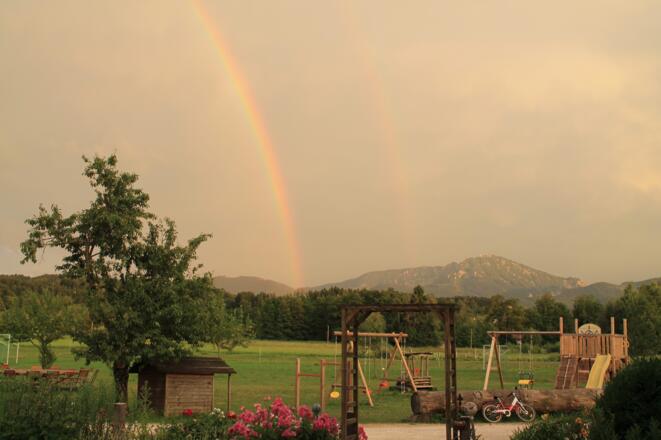 Regenbogen am Stefanutti-Hof