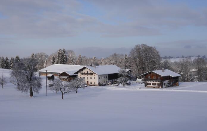 Winteransicht auf den Hof