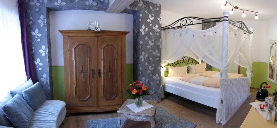 Himmelbett weiss