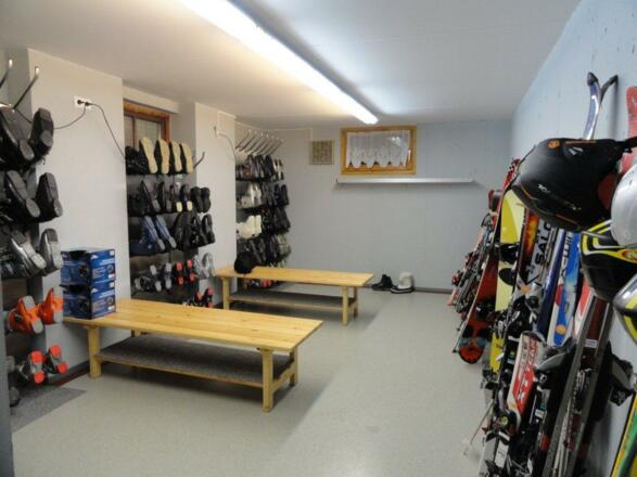 Immer warme Skischuhe dank unserem neuen Skikeller