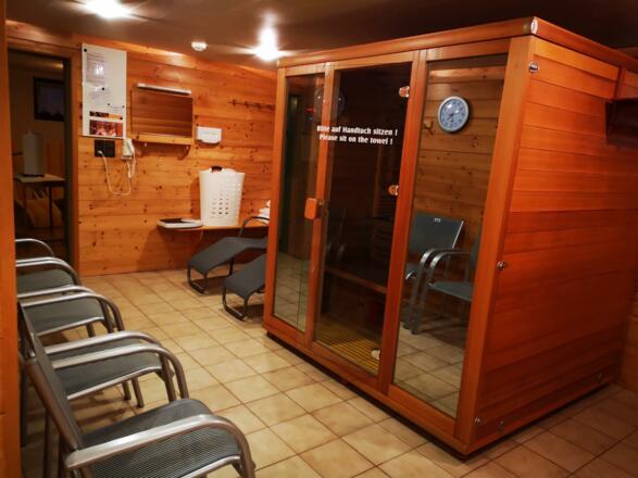 SAUNA_Infrarotkabine_Ruhebereich SAISONAL