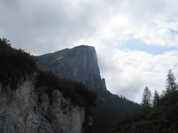 markanter Gipfel der Steinplatte mit Südwand