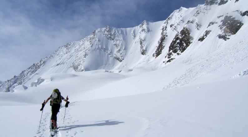Am Schlegeiskees - ein durchaus sanfter Anstieg zum Beginn der Nordwand.