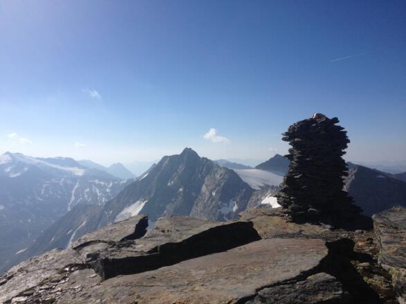 Hocharn mit Blick auf den Hohen Sonnblick