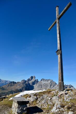 Sulzenschneid mit Gipfelkreuz