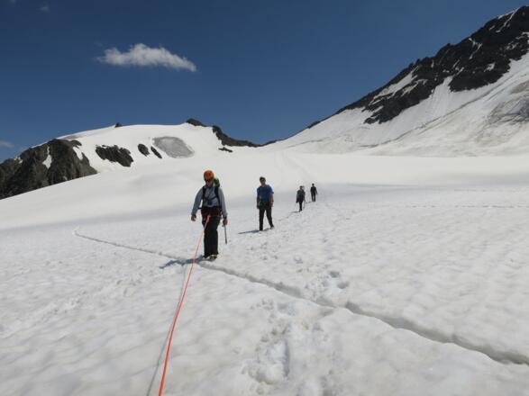 Am Weg zum Urkundsattel, hinten das Taschachjoch.