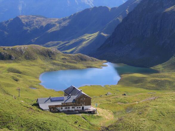 Tilisunahütte mit Tilisunasee