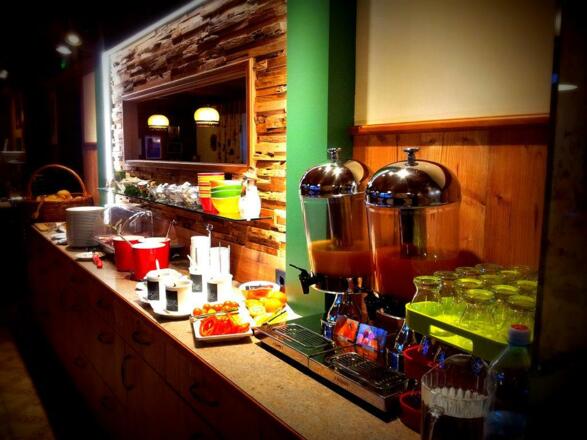 Fruhstucksbuffet 3011  LOMO(19)