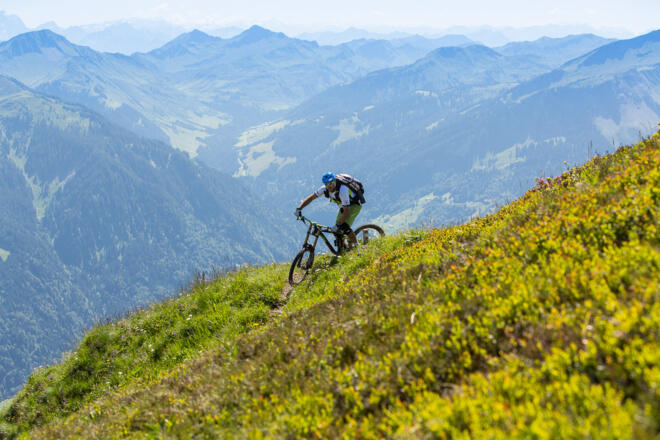Mountainbiker in den Bergen