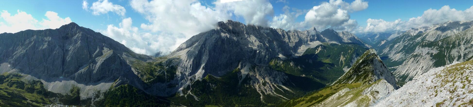 Blick vom Sunntiger auf Lafatscherjoch und Großen Lafatscher