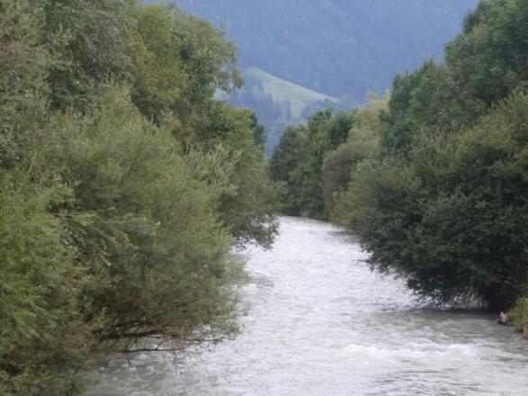 Die Saalach bei der Geigenbergbrücke