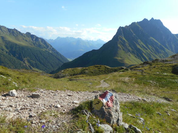 Scendendo verso il rifugio Hochweißsteinhaus