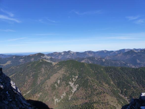 Schöner Ausblick auf die Vorberge im Norden.