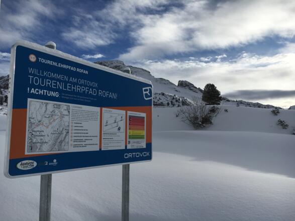 Start Ortovox Tourenlehrpfad kurz nach dem  Wasserbodenlift