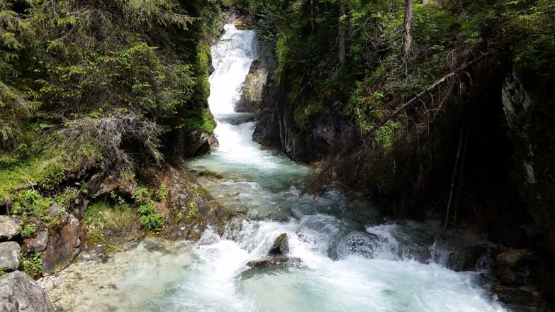 Kleiner Wasserfall
