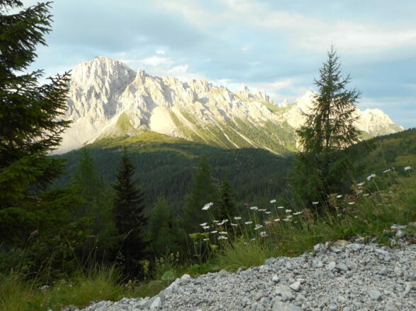 Salendo verso il rifugio P.F. Calvi