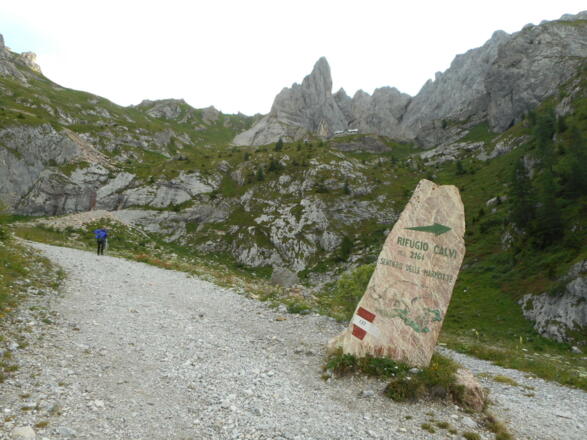 Salendo verso il rifugio P.F. Calvi