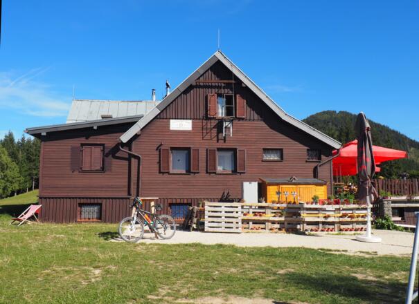 Grünburgerhütte 1080m, Raddepot
