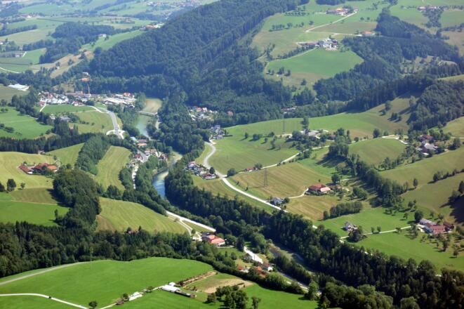 Tiefblick vom Kl. Landsberg 854 m zur Steyr