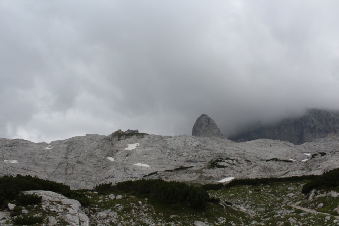 Simonyhütte mit Schöberl rechts