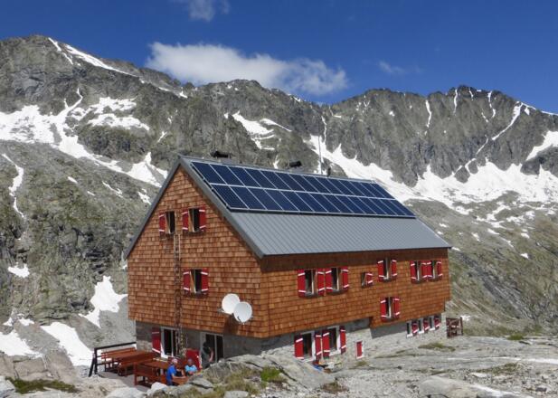 Barmer Hütte mit Patscher Schneid