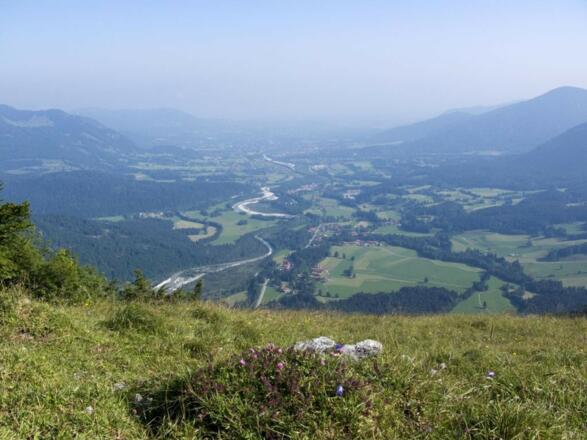 Blick von der Hochalm auf den Isarwinkel