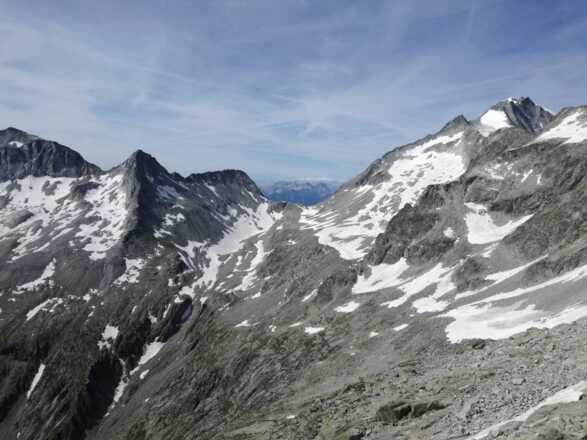 Blick zurück zu Ohrenspitzen, Riepenscharte , Barmer Spitze und Hochgall