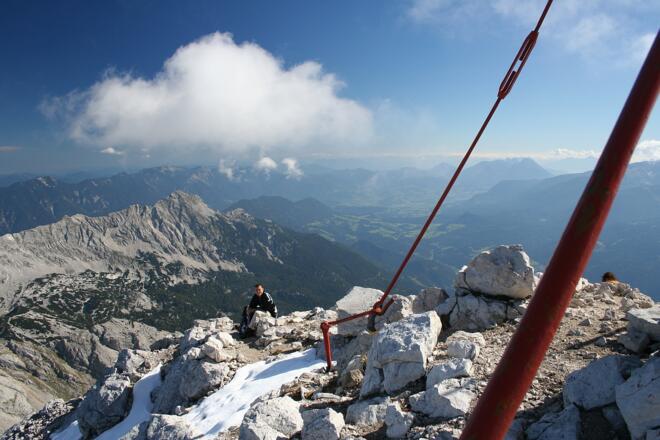Tiefblick vom Gipfel in Windischgarstner Becken