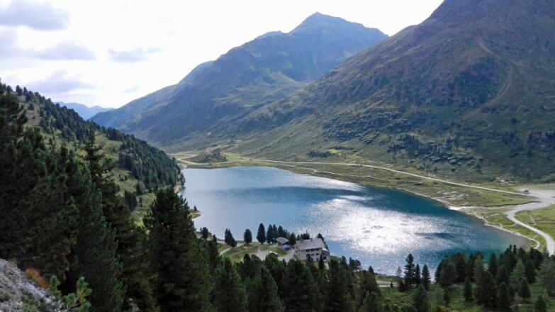 Obersee mit Oberseehütte