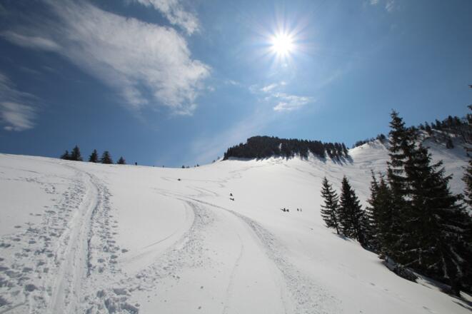 Aufstiegs und Abfahrtsspur