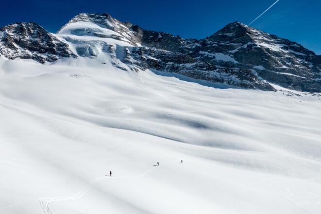 Abfahrt unterm Olperer bei der Querung in die schattigen Talschlusshänge