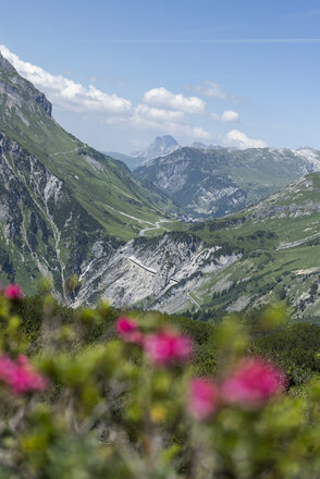 Blick auf Zürs (c) Lucas Tiefenthaler / Vorarlberg Tourismus