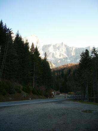 Start beim Parkplatz nahe dem Ghf Dachsteinruhe